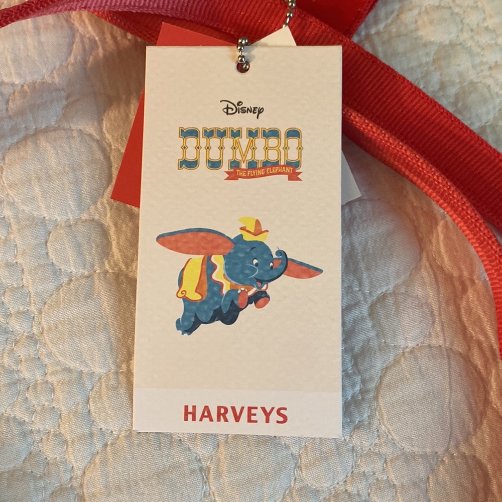 Harvey’s D23 Exclusive Dumbo Poster Tote - Picture 3 of 6